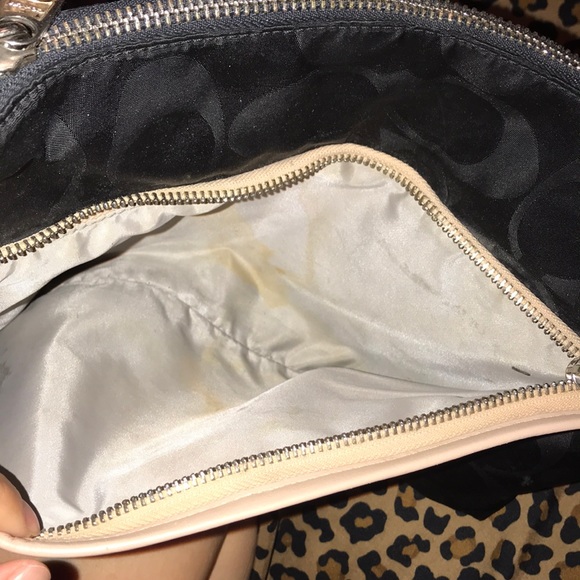 Coach cross body. - Picture 2 of 6